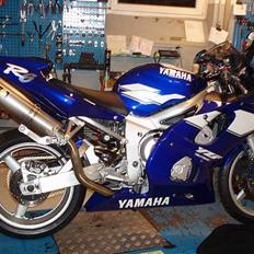 Yamaha YZF R6
