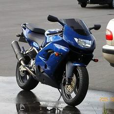 Kawasaki ZX9R *SOLGT*