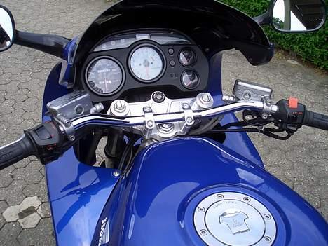 Honda vfr 750 F billede 2