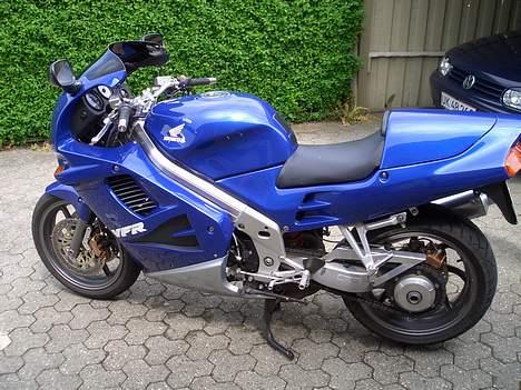 Honda vfr 750 F billede 4