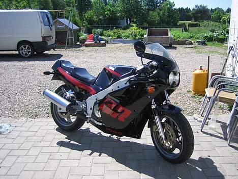 Yamaha FZR 1000 billede 2