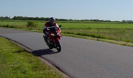 Yamaha YZF-R1 **Solgt** billede 16