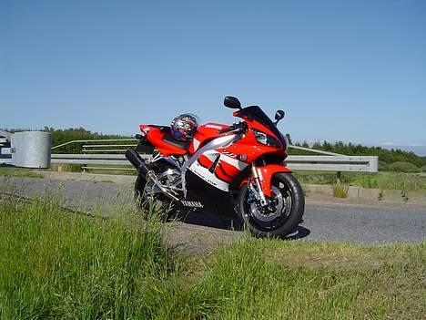 Yamaha YZF-R1 **Solgt** billede 18