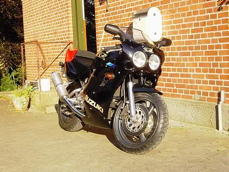 Suzuki GSXR 400R SP billede 5