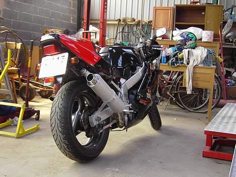 Suzuki GSXR 400R SP billede 10