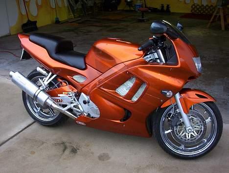 Honda CBR 600 F3 "SOLGT" - Ja det er jo ikke min cykel, men mand må jo godt drømme billede 6