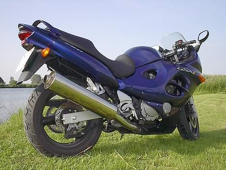 Suzuki Gsx 750 F billede 1
