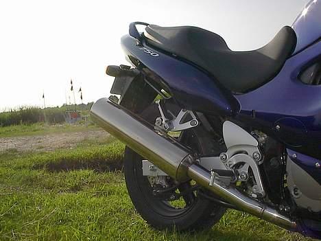 Suzuki Gsx 750 F billede 8