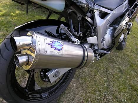 Yamaha FZR 600 billede 3