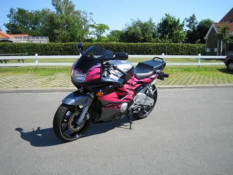 Honda CBR 600 F *SOLGT* billede 1