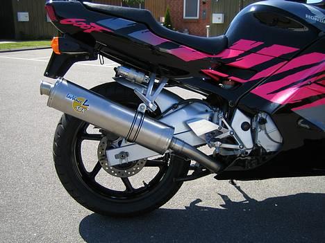 Honda CBR 600 F *SOLGT* billede 3