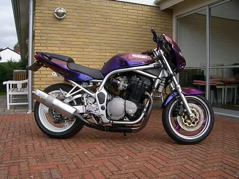 Suzuki Bandit - Som den så´ ud.. Kameleon-sættet er lagt på loftet til senere brug... billede 4