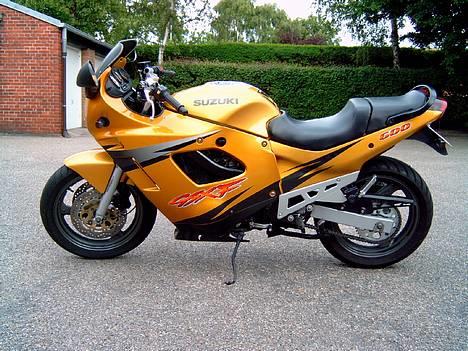 Suzuki GSX600F billede 1