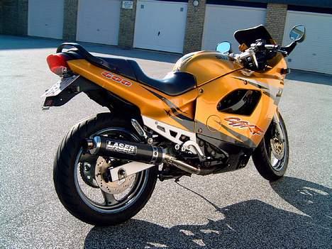 Suzuki GSX600F billede 3