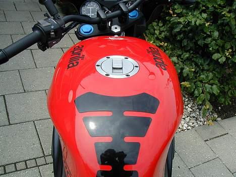 Aprilia RS 125 Tuono (SOLGT) billede 6