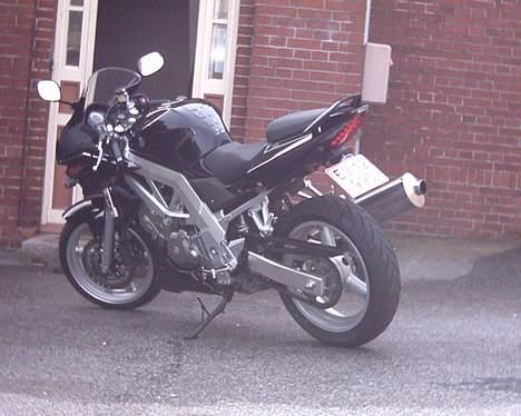 Suzuki sv650s SOLGT billede 6