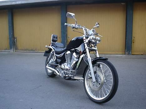 Suzuki Intruder billede 5