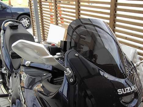 Suzuki GSX 750 F - Nye Spejle, af mærket Rizoma... Og et nyt kåbeglas billede 10