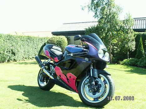 Kawasaki zxr750l - Så er jeg endenlig blevet færdig med en større renovering af cyklen billede 1