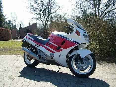 Honda CBR 1000F billede 1