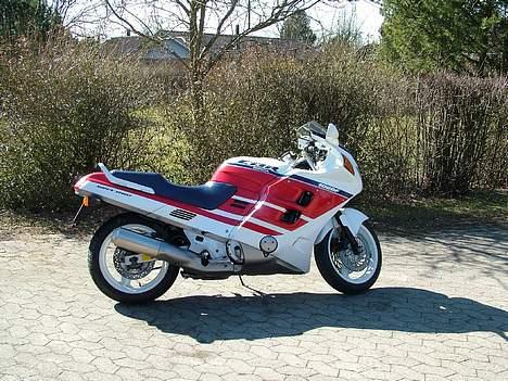 Honda CBR 1000F billede 2