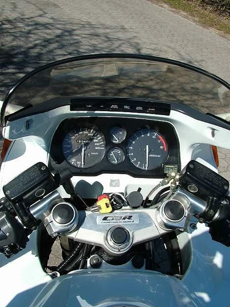 Honda CBR 1000F billede 4