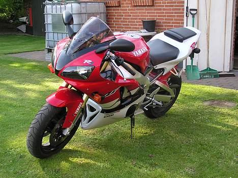 Yamaha YZF R1 billede 4