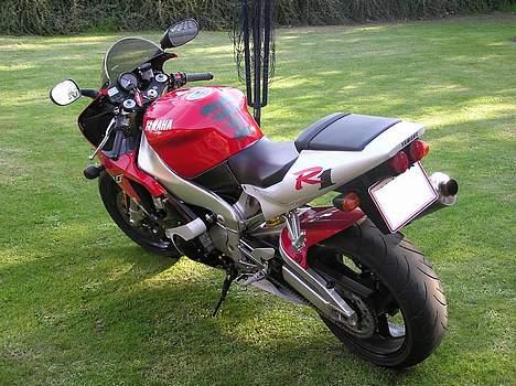 Yamaha YZF R1 billede 6