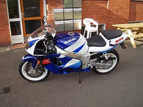 Suzuki gsxr 600 solgt billede 7