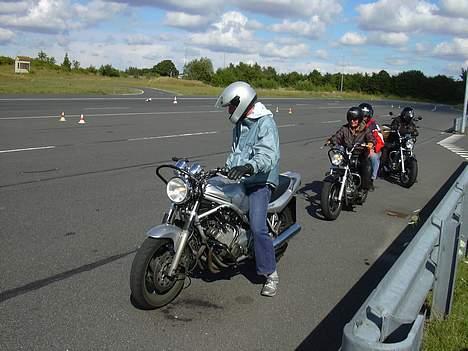 Suzuki GSX750F - manøvrebanen Sorø den 22-7-05 billede 9