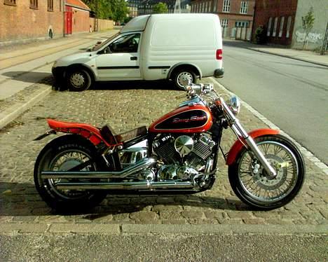 Yamaha Dragstar XVS 650 - Her står den færdig efter ombygningen billede 1