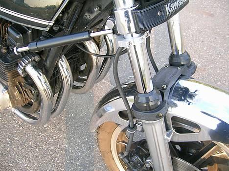 Kawasaki z1000 mkII - Tarozzi gaffelstabilisator og styrdæmper. billede 6
