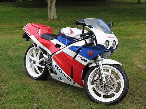 Honda VFR 400R NC30 -SOLGT- billede 1