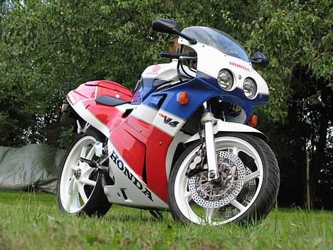 Honda VFR 400R NC30 -SOLGT- billede 2