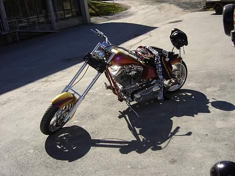 Harley Davidson Custom Rev-Tech SOLGT billede 3