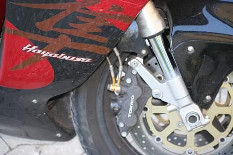 Suzuki GSX 1300R Hayabusa - Stål armerede bremseslanger billede 5