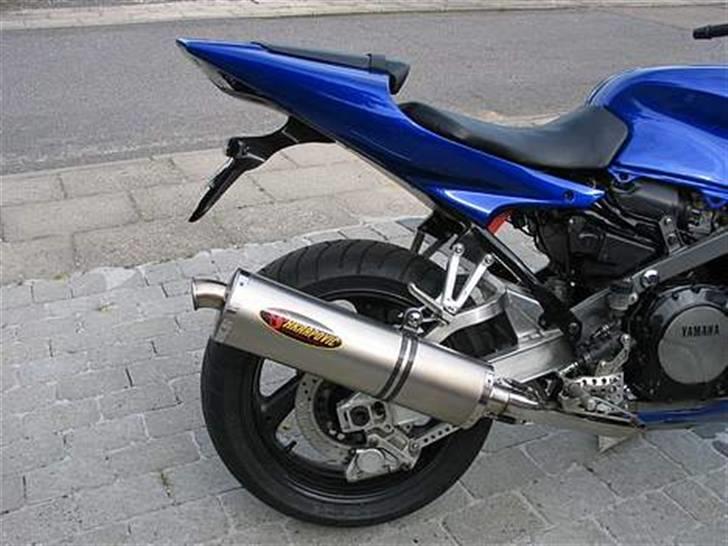 Yamaha FJ1100 i (RIP) - 2005 Carbon nummerpladehænger til DUC 999, Akrapovic titanium billede 4