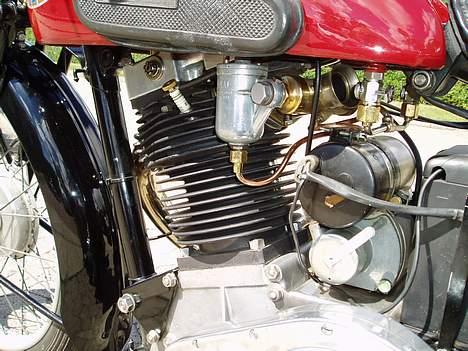 New Imperial Model 110 - Ved ikke om man kan se om den ligger vandret ? billede 4