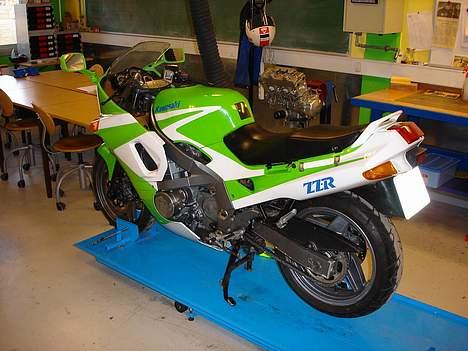 Kawasaki ZZR 600 billede 5