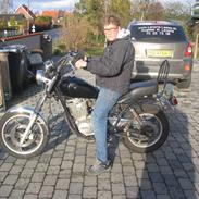 Suzuki GN 400