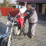 Suzuki GN 400