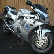 Suzuki GSXR 400R