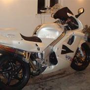 Honda VFR 750