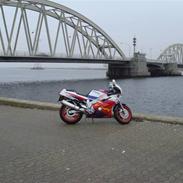 Yamaha fzr us