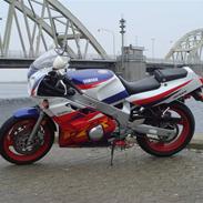 Yamaha fzr us