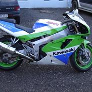 Kawasaki zxr 750 J