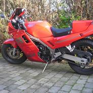 Yamaha FZ 750 solgt