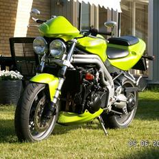 Triumph speed triple