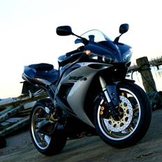 Yamaha R1 (YZF)