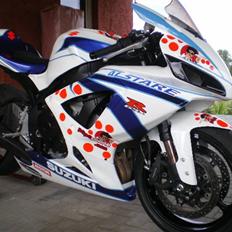 Suzuki GSXR 750 K7